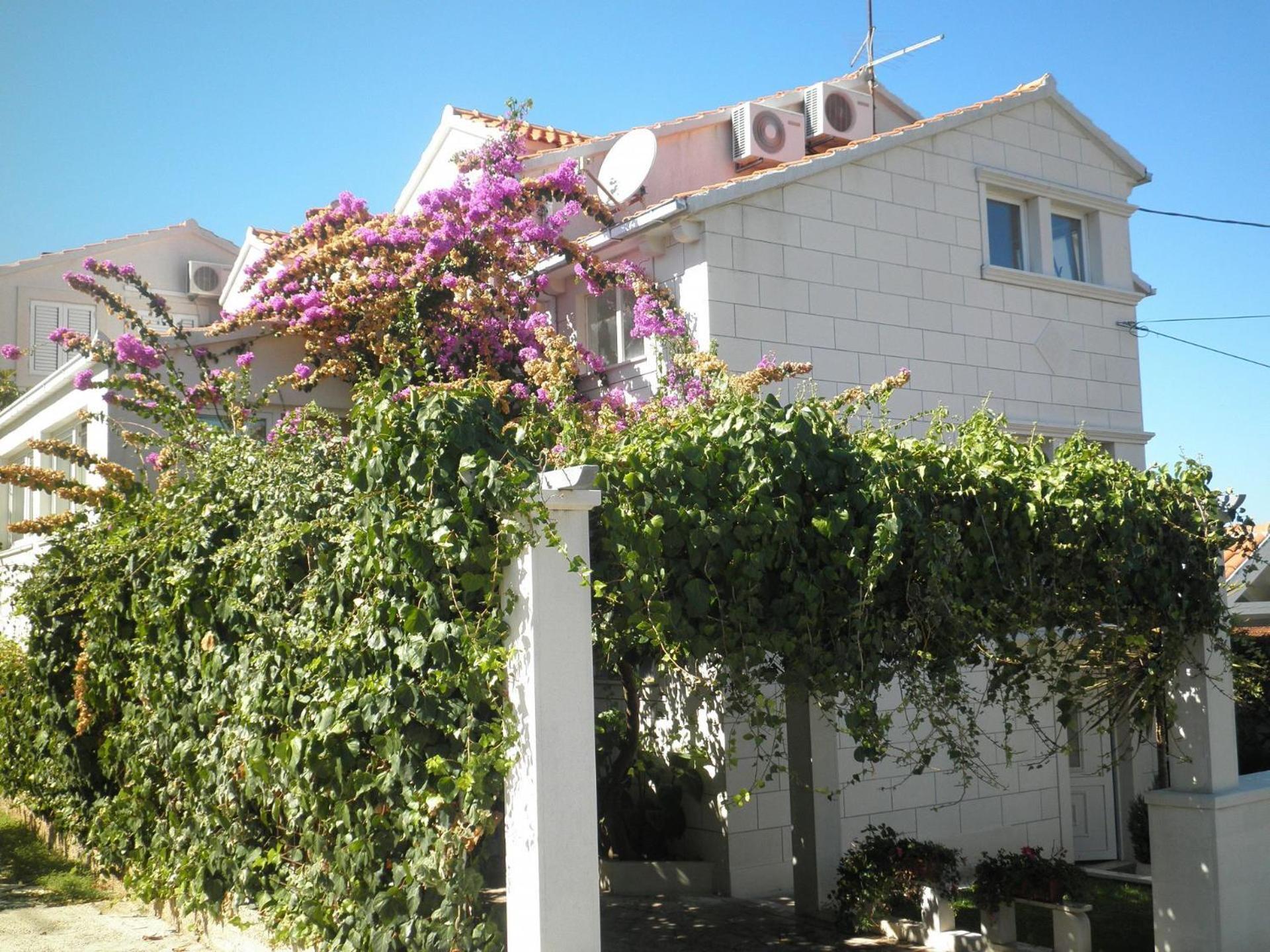 Apartment Aldica Supetar Exterior foto
